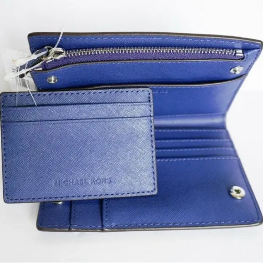 Michael Kors Womens Card Holder Id Small
Medium Leather Wallet - Picture 10 of 11